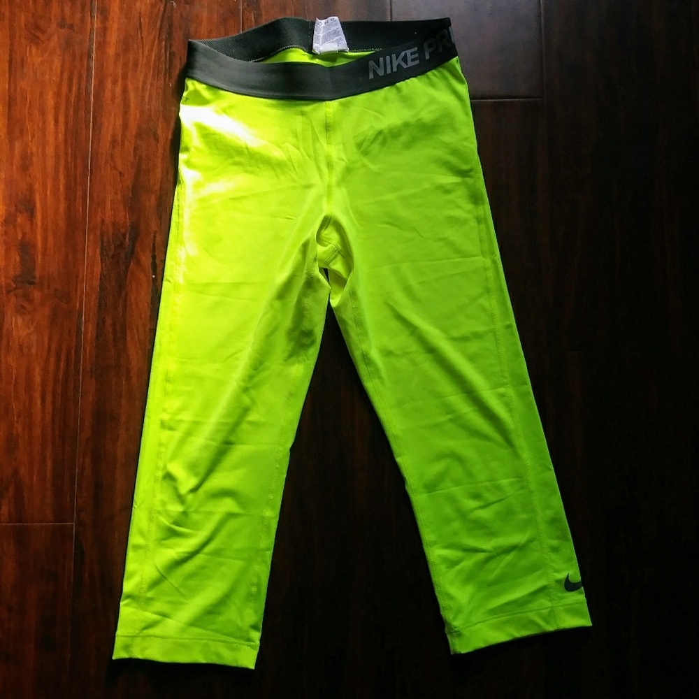 Nike Dri-Fit capris leggings